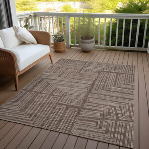 Homeroots 3' Beige And Ivory Geometric Washable Area Rug - Perfect For Indoor And Outdoor Spaces! 10' X 14' Polyester 600809