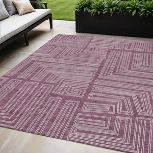 Homeroots 3' Beige And Ivory Geometric Washable Area Rug - Perfect For Indoor And Outdoor Spaces! 5' X 8' Polyester 600811