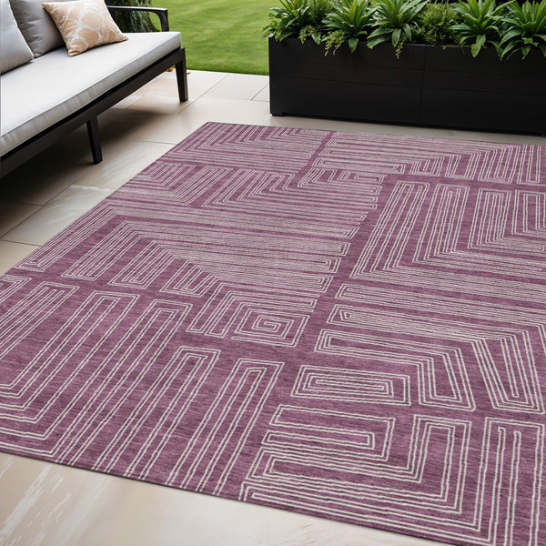 Homeroots 3' Beige And Ivory Geometric Washable Area Rug - Perfect For Indoor And Outdoor Spaces! 5' X 8' Polyester 600811