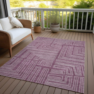 Homeroots 3' Beige And Ivory Geometric Washable Area Rug - Perfect For Indoor And Outdoor Spaces! 5' X 8' Polyester 600811