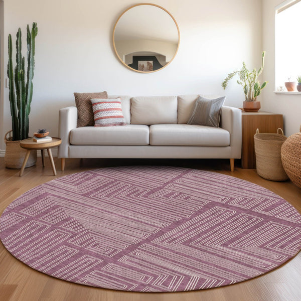 Homeroots 3' Beige And Ivory Geometric Washable Area Rug - Perfect For Indoor And Outdoor Spaces! 8' Round Polyester 600812