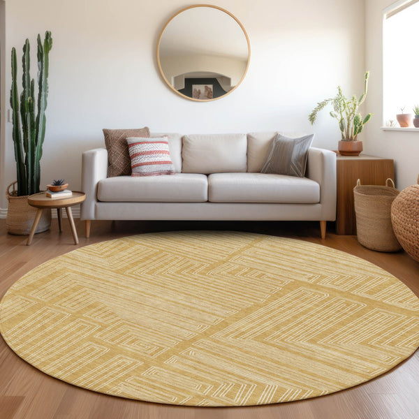 Homeroots 3' Beige And Ivory Geometric Washable Area Rug - Perfect For Indoor And Outdoor Spaces! 8' Round Polyester 600824