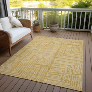 Homeroots 3' Beige And Ivory Geometric Washable Area Rug - Perfect For Indoor And Outdoor Spaces! 8' X 10' Polyester 600825
