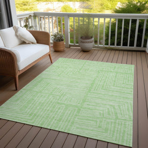 Homeroots 3' Beige And Ivory Geometric Washable Area Rug - Perfect For Indoor And Outdoor Spaces! 3' X 5' Polyester 600834