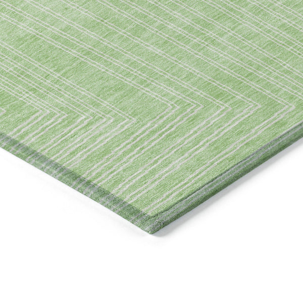 Homeroots 3' Beige And Ivory Geometric Washable Area Rug - Perfect For Indoor And Outdoor Spaces! 5' X 8' Polyester 600835