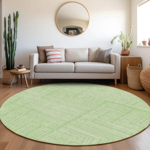 Homeroots 3' Beige And Ivory Geometric Washable Area Rug - Perfect For Indoor And Outdoor Spaces! 8' Round Polyester 600836