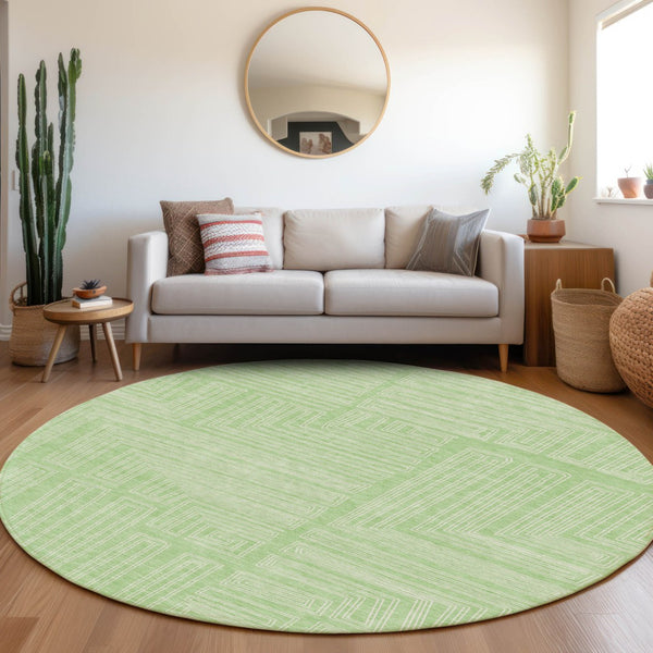 Homeroots 3' Beige And Ivory Geometric Washable Area Rug - Perfect For Indoor And Outdoor Spaces! 8' Round Polyester 600836