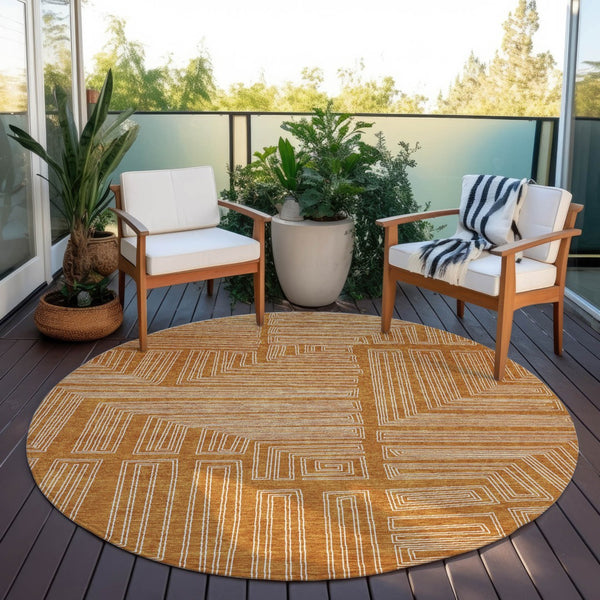Homeroots 3' Beige And Ivory Geometric Washable Area Rug - Perfect For Indoor And Outdoor Spaces! 8' Round Polyester 600854