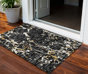 Homeroots 3' Striped Artichoke Green And Beige Washable Area Rug For Indoor And Outdoor Spaces 3' X 5' Polyester 600876