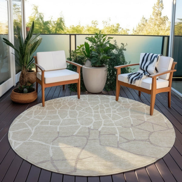 Homeroots 3' Beige And Tan Abstract Washable Area Rug For Indoor And Outdoor Spaces, Stain Resistant Design 8' Round Polyester 601100