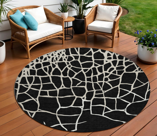 Homeroots 3' Beige And Tan Abstract Washable Area Rug For Indoor And Outdoor Spaces, Stain Resistant Design 8' Round Polyester 601106