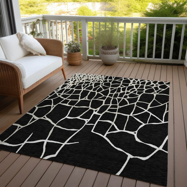 Homeroots 3' Beige And Tan Abstract Washable Area Rug For Indoor And Outdoor Spaces, Stain Resistant Design 9' X 12' Polyester 601108
