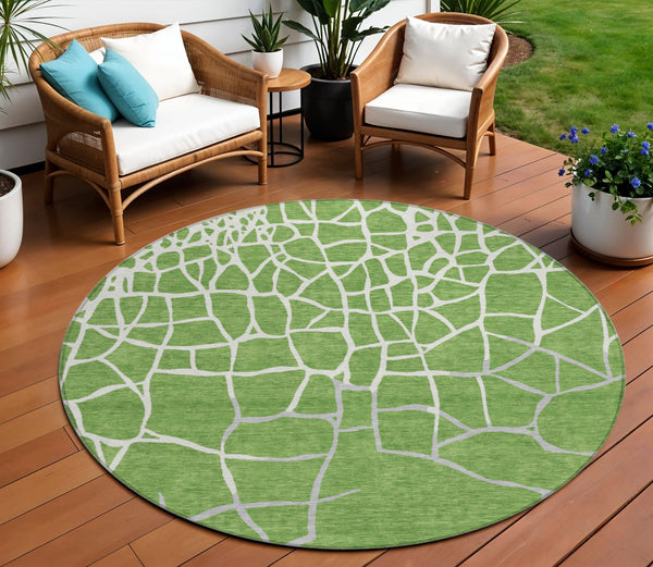 Homeroots 3' Beige And Tan Abstract Washable Area Rug For Indoor And Outdoor Spaces, Stain Resistant Design 8' Round Polyester 601118