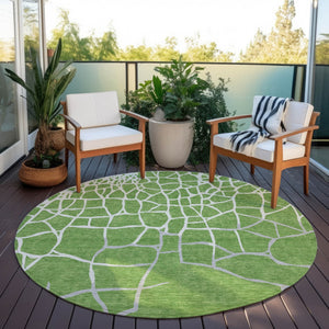 Homeroots 3' Beige And Tan Abstract Washable Area Rug For Indoor And Outdoor Spaces, Stain Resistant Design 8' Round Polyester 601118