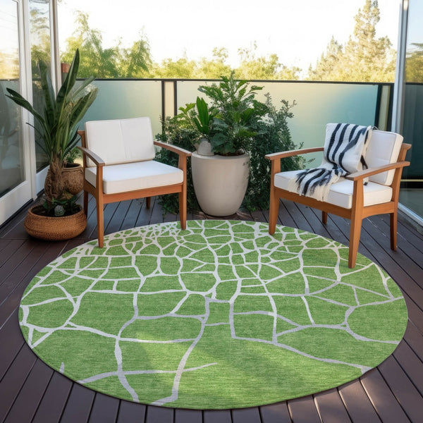 Homeroots 3' Beige And Tan Abstract Washable Area Rug For Indoor And Outdoor Spaces, Stain Resistant Design 8' Round Polyester 601118