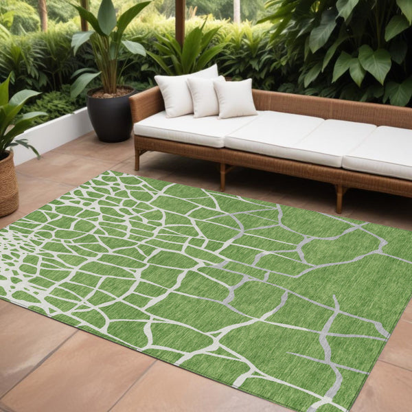 Homeroots 3' Beige And Tan Abstract Washable Area Rug For Indoor And Outdoor Spaces, Stain Resistant Design 9' X 12' Polyester 601120