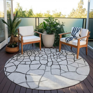 Homeroots 3' Beige And Tan Abstract Washable Area Rug For Indoor And Outdoor Spaces, Stain Resistant Design 8' Round Polyester 601130
