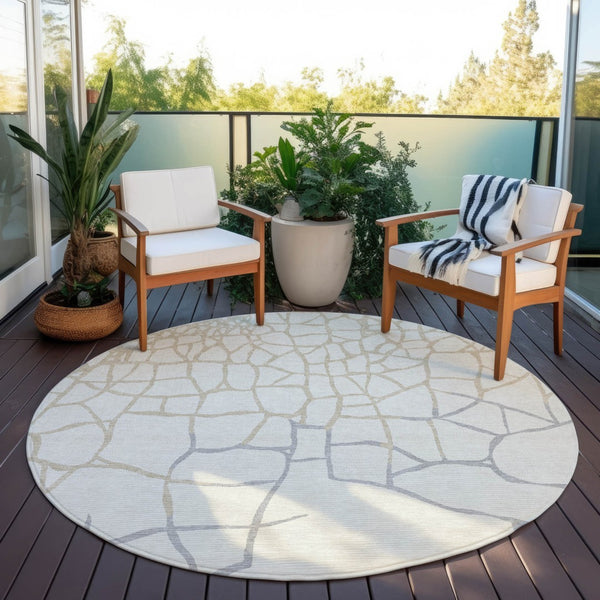 Homeroots 3' Beige And Tan Abstract Washable Area Rug For Indoor And Outdoor Spaces, Stain Resistant Design 8' Round Polyester 601136