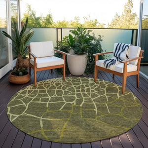 Homeroots 3' Beige And Tan Abstract Washable Area Rug For Indoor And Outdoor Spaces, Stain Resistant Design 8' Round Polyester 601154