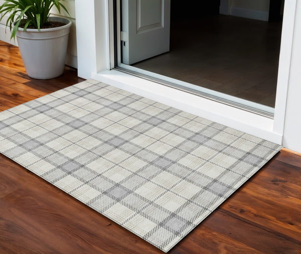Homeroots 3' Aqua And Gray Plaid Washable Area Rug - Durable Indoor Outdoor Design For High Traffic Spaces 3' X 5' Polyester 601368