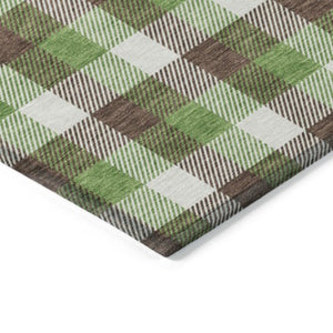 Homeroots 3' Stylish Brown Green Beige Plaid Washable Rug For Indoor And Outdoor Use - Durable And Chic 5' X 8' Polyester 601381