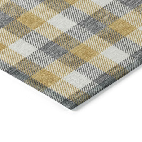 Homeroots 3' Stylish Brown Green Beige Plaid Washable Rug For Indoor And Outdoor Use - Durable And Chic 8' X 10' Polyester 601401