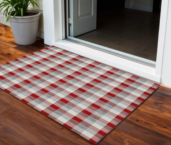 Homeroots 3' Stylish Brown Green Beige Plaid Washable Rug For Indoor And Outdoor Use - Durable And Chic 3' X 5' Polyester 601428