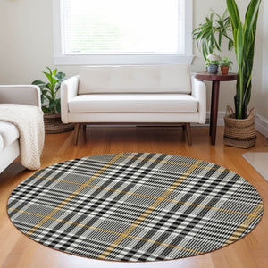 Homeroots 3' Stylish Black Gold & Ivory Plaid Washable Rug - Perfect For Indoor & Outdoor High Traffic Areas 8' Round Polyester 601454