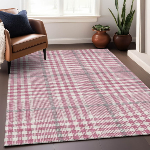 Homeroots 3' Stylish Black Gold & Ivory Plaid Washable Rug - Perfect For Indoor & Outdoor High Traffic Areas 3' X 5' Polyester 601458