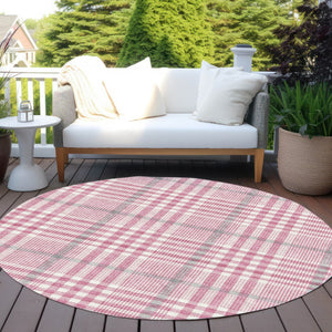 Homeroots 3' Stylish Black Gold & Ivory Plaid Washable Rug - Perfect For Indoor & Outdoor High Traffic Areas 8' Round Polyester 601460