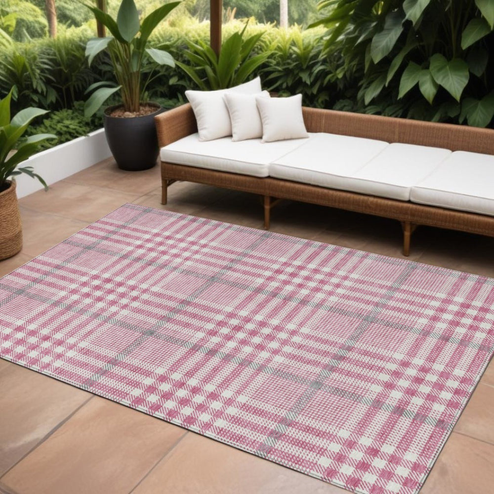 HomeRoots 9' X 12' Classic Blush Gray & Ivory Plaid Washable Rug – Stylish Indoor/Outdoor Versatility for Any Space 601462