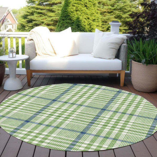 Homeroots 3' Stylish Black Gold & Ivory Plaid Washable Rug - Perfect For Indoor & Outdoor High Traffic Areas 8' Round Polyester 601472