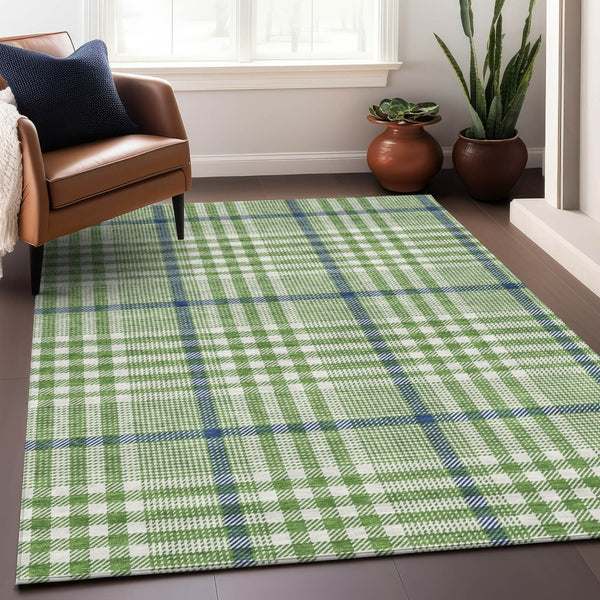Homeroots 3' Stylish Black Gold & Ivory Plaid Washable Rug - Perfect For Indoor & Outdoor High Traffic Areas 8' X 10' Polyester 601473