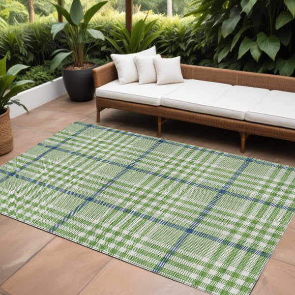 Homeroots 3' Stylish Black Gold & Ivory Plaid Washable Rug - Perfect For Indoor & Outdoor High Traffic Areas 10' X 14' Polyester 601475