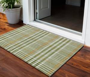 Homeroots 3' Stylish Black Gold & Ivory Plaid Washable Rug - Perfect For Indoor & Outdoor High Traffic Areas 3' X 5' Polyester 601494