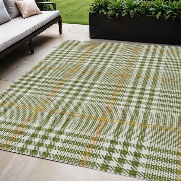 Homeroots 3' Stylish Black Gold & Ivory Plaid Washable Rug - Perfect For Indoor & Outdoor High Traffic Areas 5' X 8' Polyester 601495