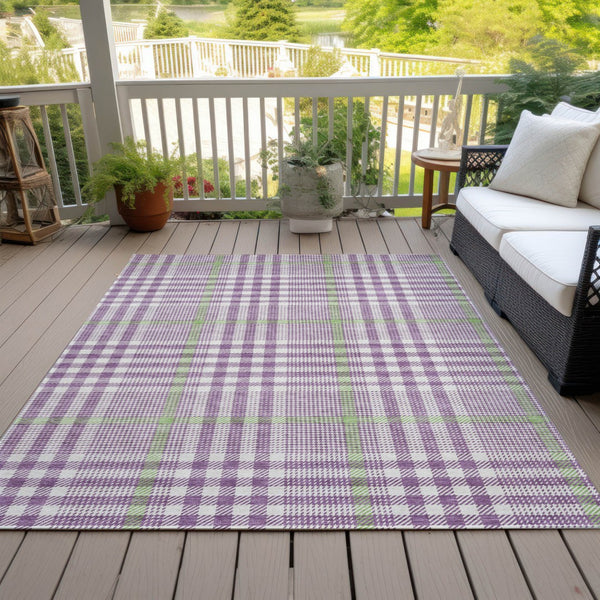 Homeroots 3' Stylish Black Gold & Ivory Plaid Washable Rug - Perfect For Indoor & Outdoor High Traffic Areas 3' X 5' Polyester 601506