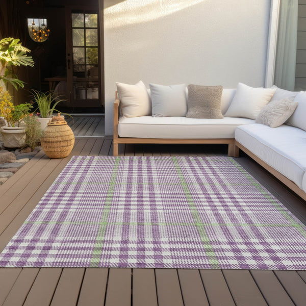 Homeroots 3' Stylish Black Gold & Ivory Plaid Washable Rug - Perfect For Indoor & Outdoor High Traffic Areas 10' X 14' Polyester 601511