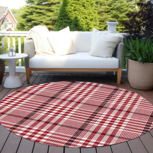 Homeroots 3' Stylish Black Gold & Ivory Plaid Washable Rug - Perfect For Indoor & Outdoor High Traffic Areas 8' Round Polyester 601514