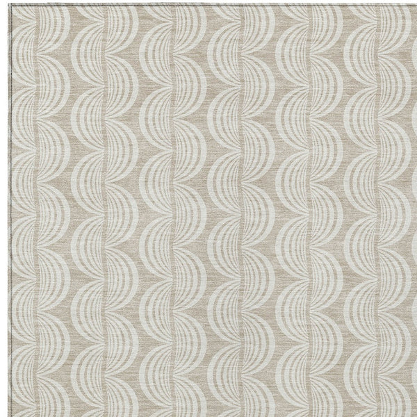 Homeroots 3' Beige And Ivory Ogee Washable Area Rug For Indoor And Outdoor Spaces – Durable, Stylish Design 3' X 5' Polyester 601524