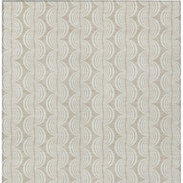 Homeroots 3' Beige And Ivory Ogee Washable Area Rug For Indoor And Outdoor Spaces – Durable, Stylish Design 5' X 8' Polyester 601525