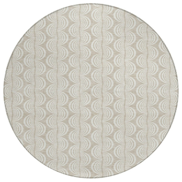 HomeRoots 5' Elegant Beige and Ivory Ogee Indoor Outdoor Rug - Durable, Washable, Stylish for All Spaces 8' Round 601526