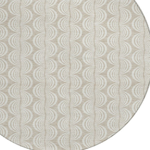 Homeroots 3' Beige And Ivory Ogee Washable Area Rug For Indoor And Outdoor Spaces – Durable, Stylish Design 8' Round Polyester 601526