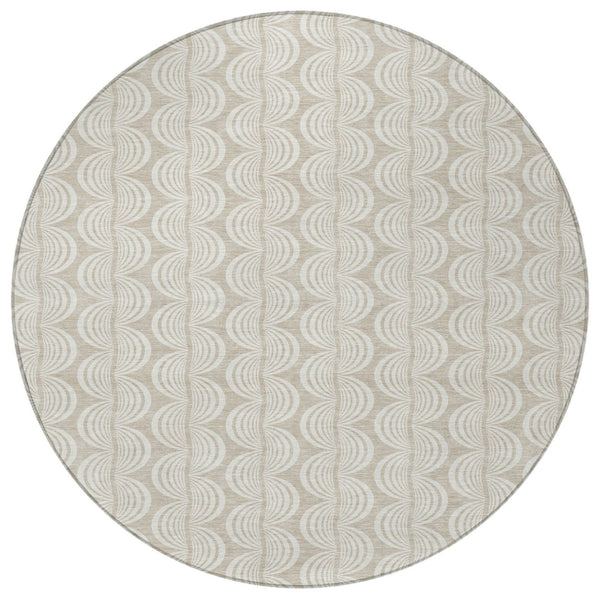 Homeroots 3' Beige And Ivory Ogee Washable Area Rug For Indoor And Outdoor Spaces – Durable, Stylish Design 8' Round Polyester 601526
