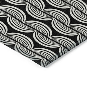 Homeroots 3' Beige And Ivory Ogee Washable Area Rug For Indoor And Outdoor Spaces – Durable, Stylish Design 8' Round Polyester 601532