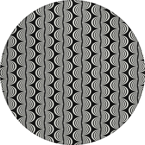 Homeroots 3' Beige And Ivory Ogee Washable Area Rug For Indoor And Outdoor Spaces – Durable, Stylish Design 8' Round Polyester 601532