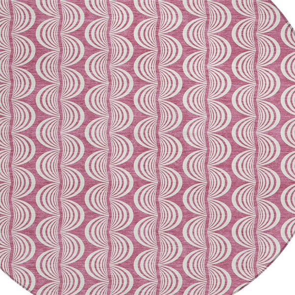 Homeroots 3' Beige And Ivory Ogee Washable Area Rug For Indoor And Outdoor Spaces – Durable, Stylish Design 8' Round Polyester 601538