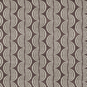 Homeroots 3' Beige And Ivory Ogee Washable Area Rug For Indoor And Outdoor Spaces – Durable, Stylish Design 8' X 10' Polyester 601557