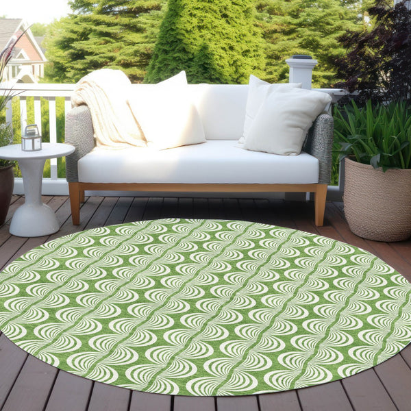 Homeroots 3' Beige And Ivory Ogee Washable Area Rug For Indoor And Outdoor Spaces – Durable, Stylish Design 8' Round Polyester 601562