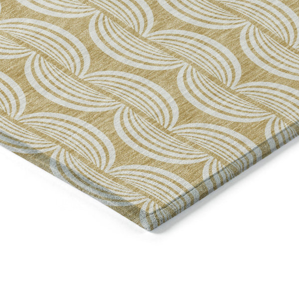 Homeroots 3' Beige And Ivory Ogee Washable Area Rug For Indoor And Outdoor Spaces – Durable, Stylish Design 5' X 8' Polyester 601567